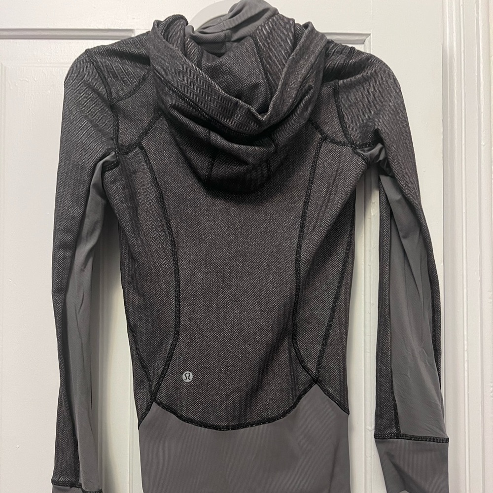 Lululemon Jacket sz 4 Full Zip Daily Practice